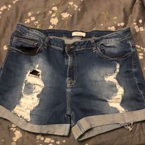 Pello Jean distressed shorts size 16
